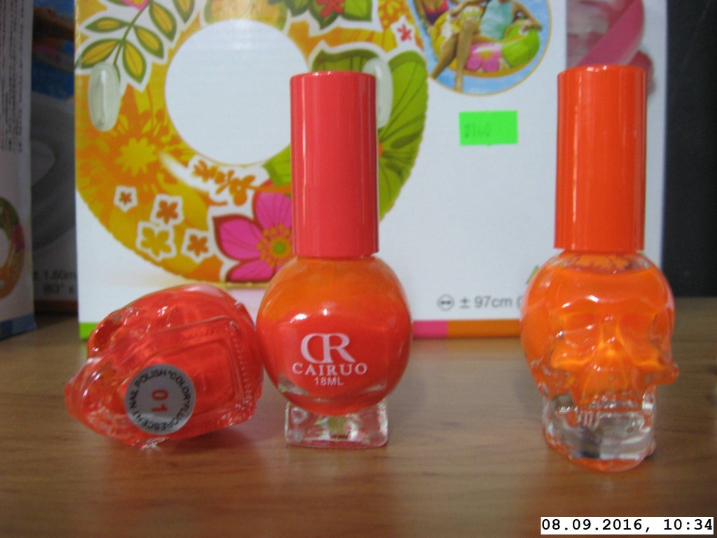 3_lak_na_nehty_-_lebka_etiketka