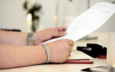 ERÚ: Když dodavatel energií prodá podnik i s klienty, smlouvy platí dál. Nutit k podpisu nové smlouvy nesmí