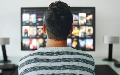 Vláda plánuje navýšit televizní poplatek a rozšířit okruh jeho plátců