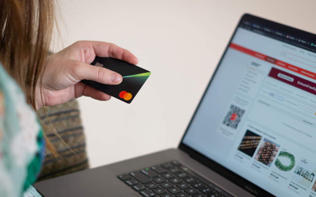 Nákupy na online tržištích: na co si dát pozor, aby vás (nejen) před Vánoci nikdo nepodvedl